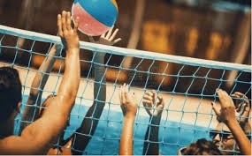 乌帕梅卡诺或将留队！拜仁接近与其续约，巴萨皇马引援希望落空